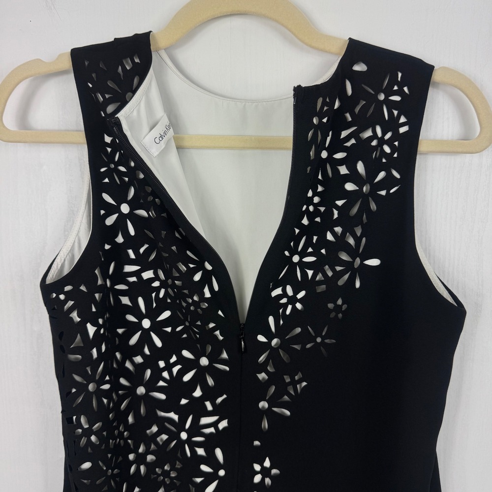 Calvin Klein Laser Cut Floral Sheath Dress Black White Casual Women Size 6P - Picture 7 of 14